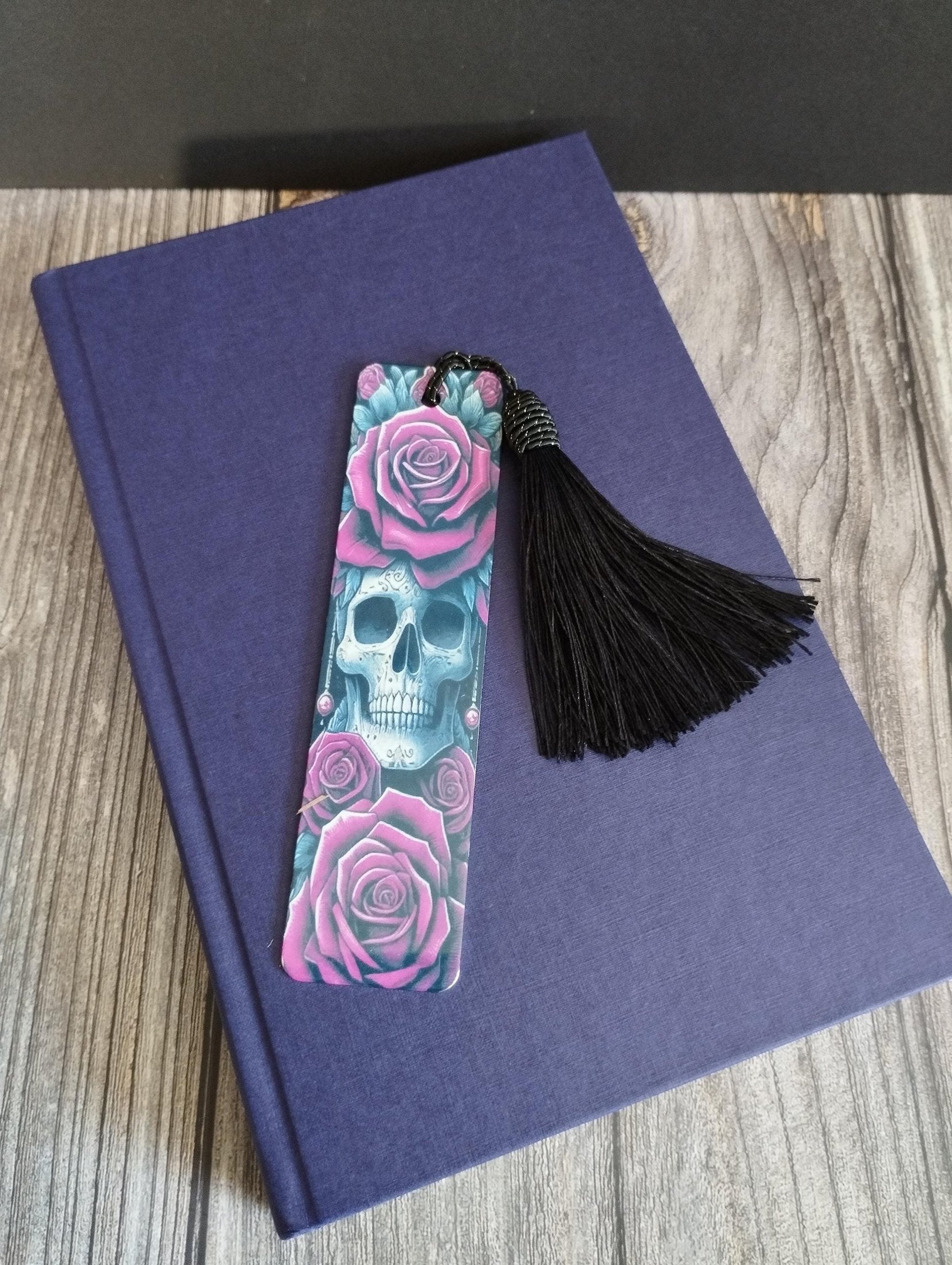 Gothic Skulls Metal Bookmark with Black Tassel