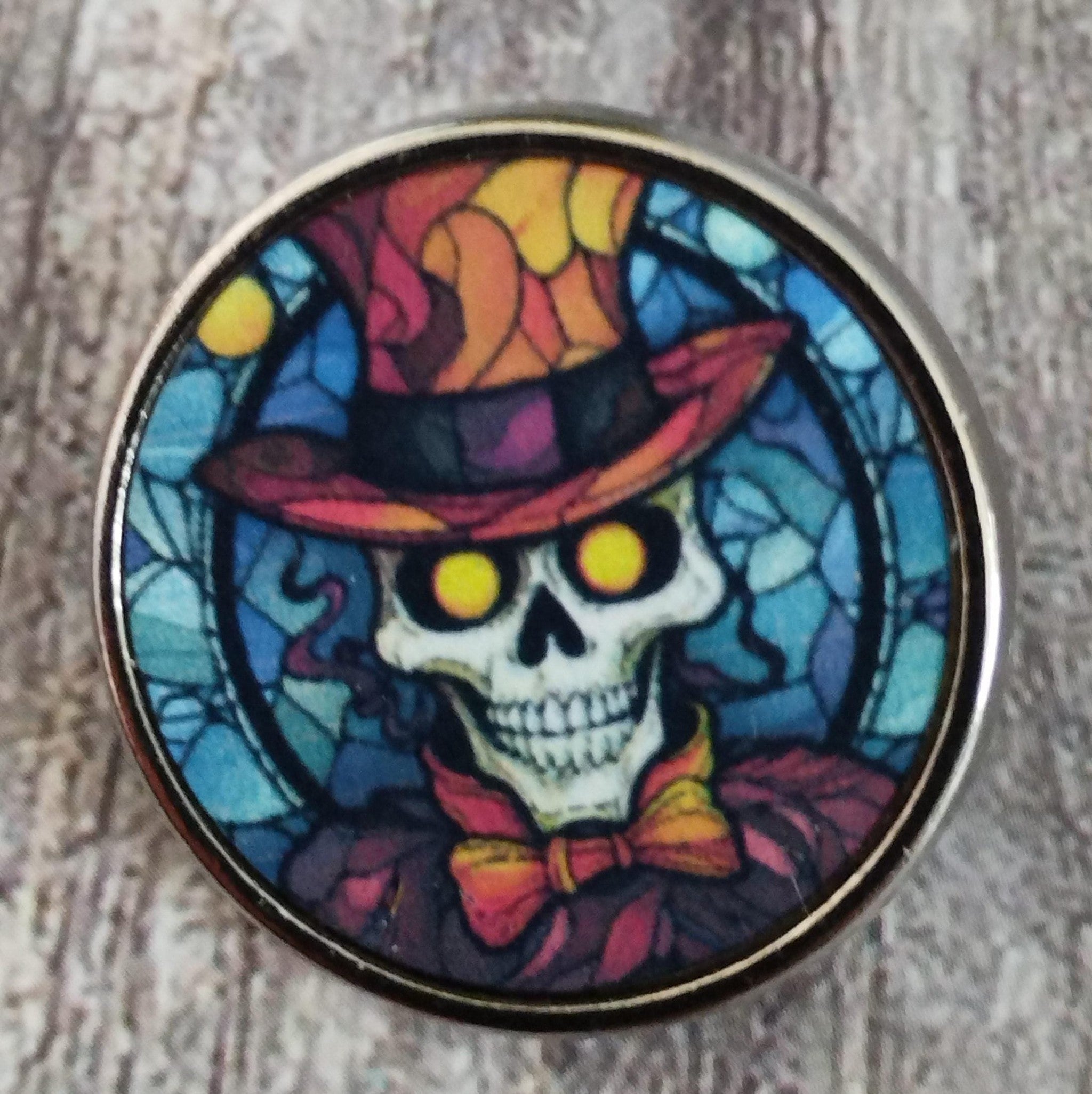 Skull Lapel Pin Badge: Metal Jacket Accessory