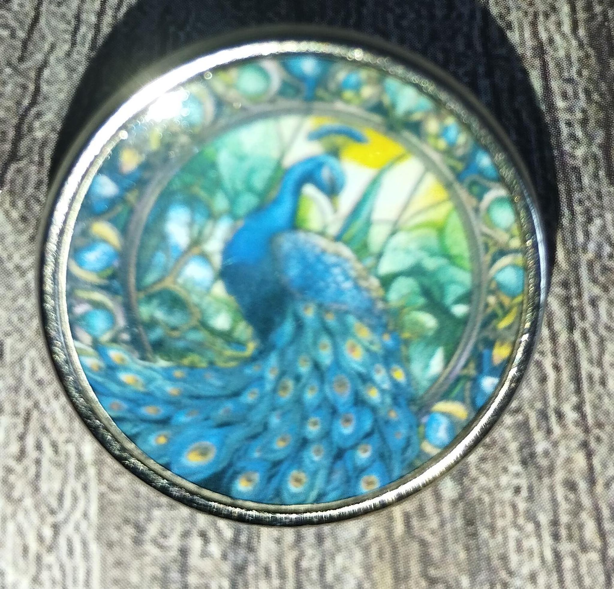 Peacock Metal Pin Badge: Gothic Lapel Pin (2.5cm)